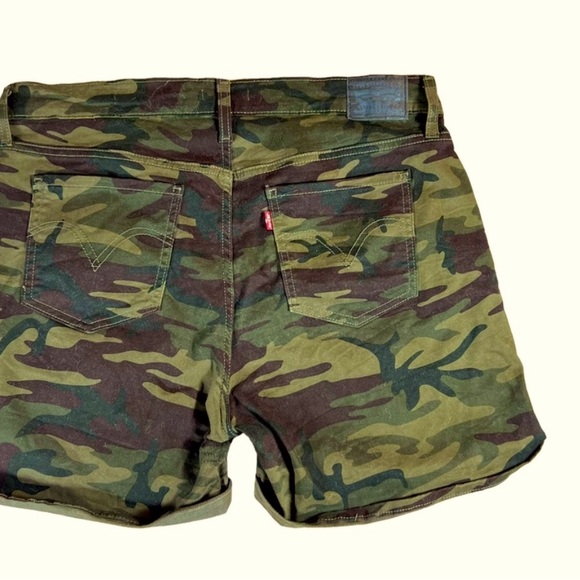 LEVI CAMO SHORTS - Picture 3 of 3
